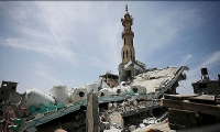 İsrail ordusu, Gazze`deki Müslüman ve Hristiyanların kutsallarına saldırılarını sürdürüyor