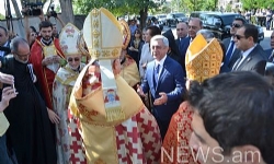 Cumhurbaşkanı Gümrü’de Ermeni Katolik Kutsal Şehitler kilisesi  (VIDEO)