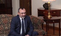 Karabağ Dışişleri Bakanı Belçika’da Azerbaycan’ın Nisan Saldırıları Değerlendirdi