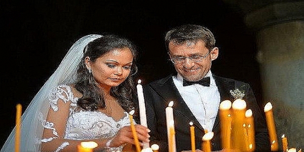 ​Armenian Chess Grandmaster Levon Aronian’s wife, Arianne Caoili has died at the age of 33, two week