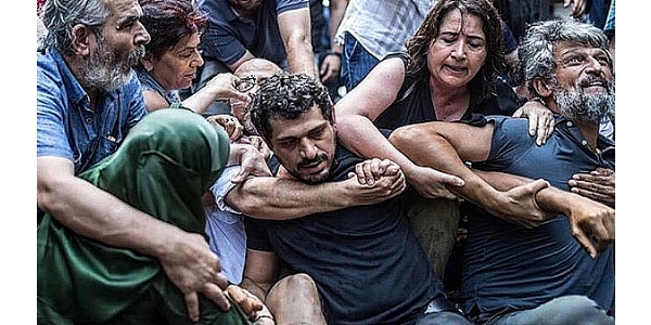 Hrant Dink`in oğlunun gözaltına alınmasını milletvekilleri engelledi