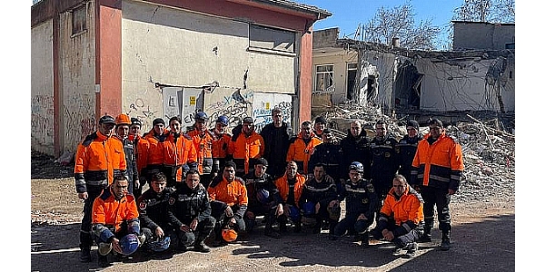 Ermenistan’dan gelen arama kurtarma ekibi Adıyaman’daki çalışmalarını tamamlayarak ülkesine döndü