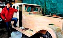 Թուրք կահույքագործը փայտե մեքենա է ստեղծել