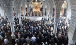 Diyarbakır Surp Giragos Ermeni Kilisesi 98 yıl aradan sonra çan çaldı, ilk düğün gerçekleşti