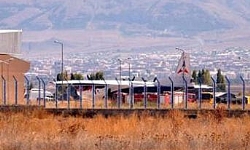 Ermenistan uçağı Erzurum`a indirildi