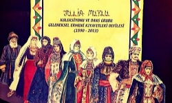 Geleneksel Ermeni Kostümleri Defile ve Dans Gösterisi 