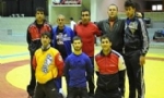Ermeni işitme özürlü güreşçiler İran’da madalya kazandılar