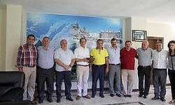 Ermenistan Milletvekili Akhoyan Aragats`tan Bitlis Belediyesine Ziyaret