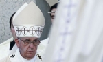 Papa Tartışmalı Keşişi `Aziz` İlan Etti