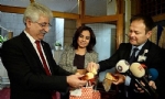 Ermeni Milletvekili Selina Doğan Meclis’te Paskalya Kutlaması Yaptı