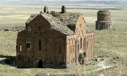 Ermeni Kenti Ani UNESCO Listesine Aday