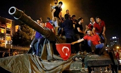 Թուրքիոյ 81 Նահանգներու Մէջ Աշխատանքէ Արձակուած Է 12801 Ոստիկան