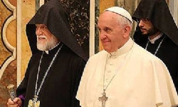 Papa Francisco Ve I. Aram Bir Araya Geldi