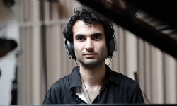 ​Kanada gazetesin`den, Ermeni müzisyen hakkında Hamasyan Adlı Dünya başlıklı yaz