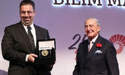 Daron Acemoğlu: Türkiye totaliterliğe gidiyor, ekonomik patlamadan korkuyorum