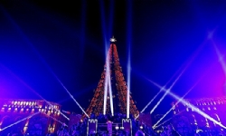 ​Yerevan’da Noel ışıkları yandı