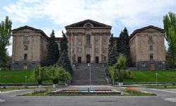 ​Ermenistan Meclisi Ezidi Soykırımı’nı tanıdı