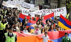 ​Hollanda Parlamentosu Ermeni Soykırımı önergelerini kabul etti