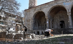 ​Azerbaycanlı blogcu: ``Ermeniler Azeri anıtlarına zarar vermediler``
