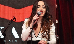Ermeni şarkıcı “O ses Ukrayna”da yoluna devam edecek (video)