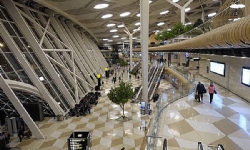 Ermeni soyadı nedeniyle, Bakü havalimanından geri döndürüldü