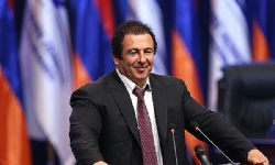 Ermenistan’ın ikinci büyük partisinden sürpriz bir adım! Protestolara katılmaya çağırdılar