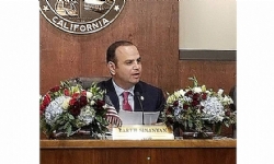 Glendale Belediye Başkanı Sinanyan Ermenistan Başbakanı seçimleri vesilesiyle Yerevan’a geliyor