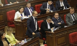 Bugün Ermenistan`da ikinci tur başbakanlık seçimi