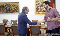​Ermenistan başbakanı ABD’li iş adamı Alexis Ohanian’ı kabul etti