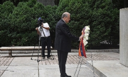 Ermenistan Cumhurbaşkanı Sarkisyan, Roosevelt anıt kompleksini ziyaret etti