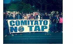 İtalya`da, Azerbaycan`ın TAP boru hattının inşaatına karşı yeni protestolar düzenlendi