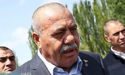 Tümgeneral Manvel Grigoryan`ın, Ejmiadzin fahri hemşerilik ünvanı iptal edildi