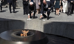 ​İtalya Cumhurbaşkanı Ermeni Soykırımı Kurbanları Anıtını ziyaret etti