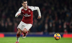 ​Henrikh Mkhitaryan Arsenal`da Ağustos ayının en güzel golüne imza attı