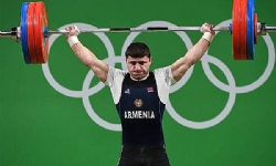 Ermeni halterci Andranik Karapetyan, yeni rekor kırarak Avrupa şampiyonu oldu