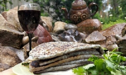 ​Rus blogerler Karabağ mutfağı hakkında izlenimlerini paylaştılar