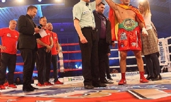 ​Ermeni boksör Leon Harth, Augsburg`ta WBC Asia şampiyonluk kemerini kazandı