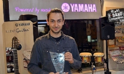 ​Ermeni müzisyen, “Yamaha E-Band Competition 2018”te en iyi gitarist oldu