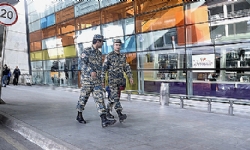 Ermenistan’ın Zvartnots Uluslararası Havalimanı`nda Antalya’nın Royal TV kanalının müdürü yakalandı