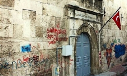 Cemaat Vakıfları Temsilcisi Surp Hreşdagabet Kilisesi’nin duvarına yazılan nefret içerikli yazıları