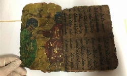 Diyarbakır`da 800 yıllık İbranice kitap ele geçirildi