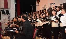 Tokat’ta 10 dilde 100 öğrenci yıl sonu etkinliği kapsamında konser verdi.