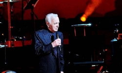 22 Mayıs Charles Aznavur`un doğum günü! Yerevan Metrosu`nda onun şarkıları seslendiriliyor