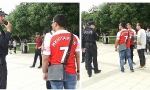 ​Bakü`de polis Ermeni futbolcunun üniformasını giyen Arsenal taraftarlarını durduruyor (video)