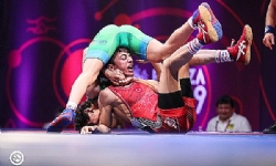 Ermeni güreşçi Türk rakibini 10:0 skorla yenerek şampiyon oldu