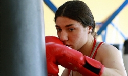 ​Ermeni kız boksör Avrupa oyunlarına zaferle başladı