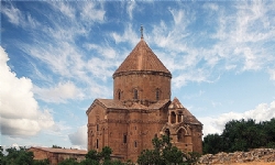 ​İstanbul`da, Akhtamar Surp Haç Ermeni Kilisesinin fotoğraflarından oluşan sergi düzenlendi