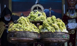 Hatay`da Meryem Ana Yortusu ve Üzüm Bayramı kutlandı