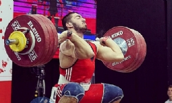 Ermeni genç halterciler Bükreş’te yapılan Avrupa Şampiyonasından madalyalarla dönüyor