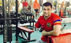 Ermeni Yarbay dördüncü kez Dünya Bilek güreşi şampiyonu oldu